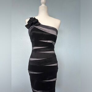 Betsy & Adam SZ 6 Women cocktail evening one shoulder dress. Black Silver, NWT